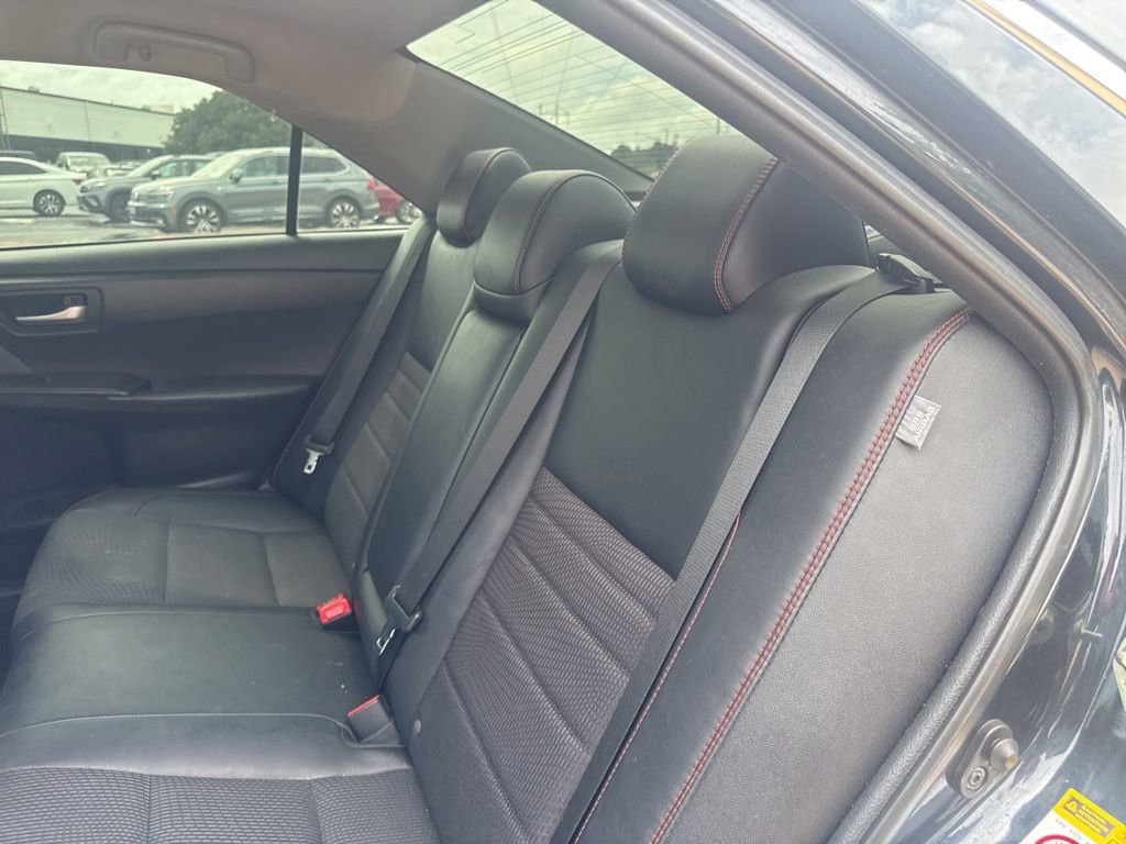 Used 2017 Toyota Camry SE FWD image 10