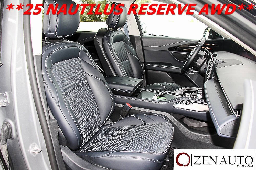 Used 2025 Lincoln Nautilus Reserve image 38