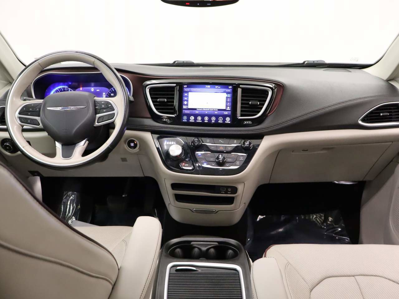 Used 2020 Chrysler Pacifica Limited image 13