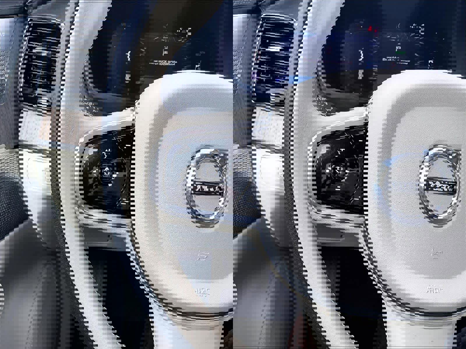 Used 2023 Volvo XC90 T8 Ultimate w/ Protection Package Premier image 21