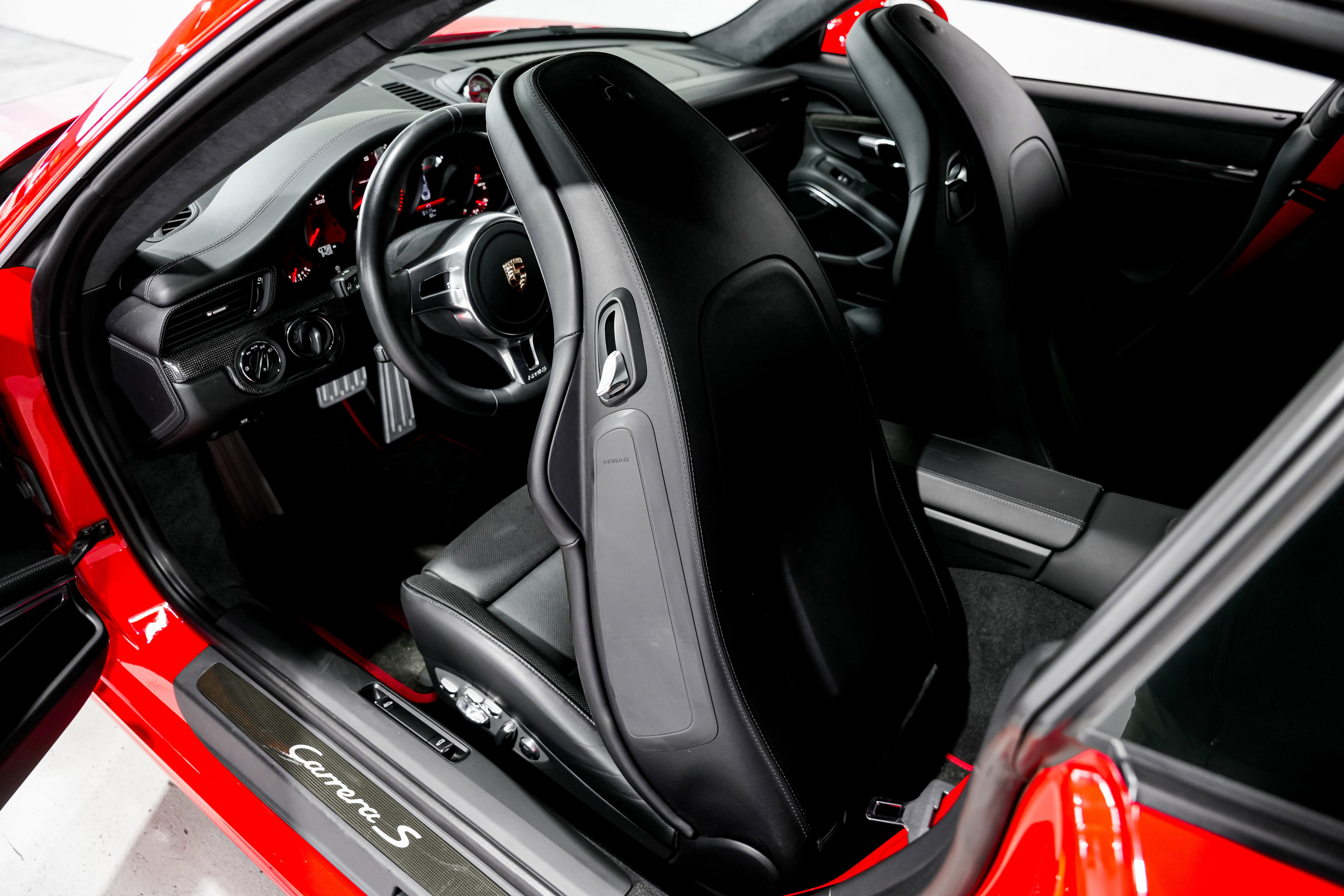 Used 2013 Porsche 911 Carrera S image 30