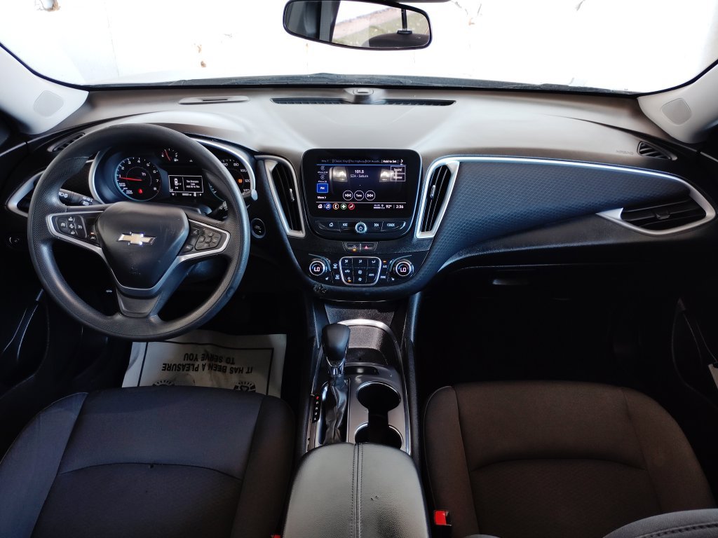Used 2023 Chevrolet Malibu LT FWD image 35