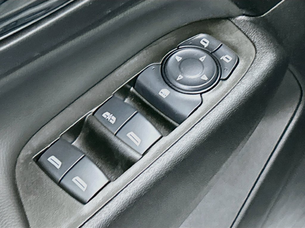 Used 2024 Chevrolet Equinox LT AWD/4WD image 21