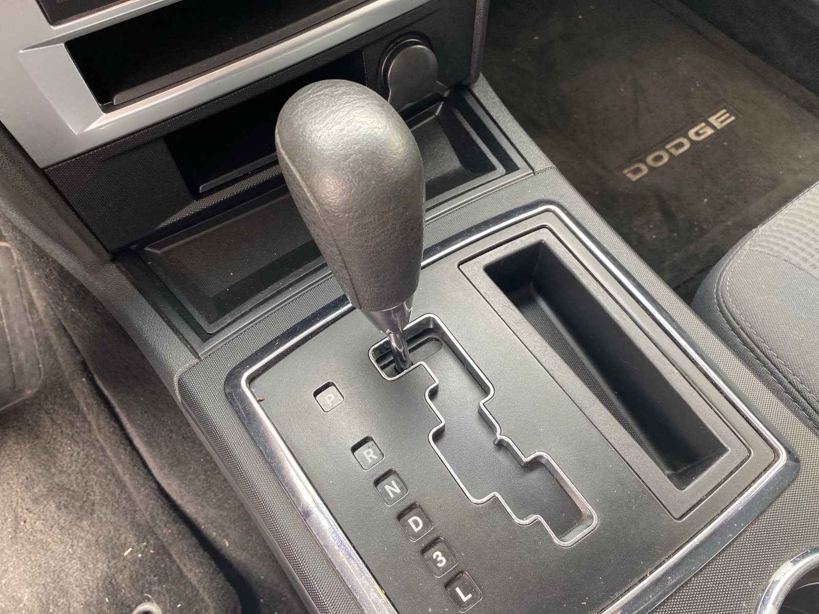 Used 2010 Dodge Charger SXT image 15