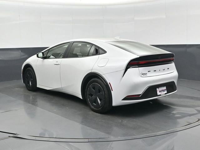 Used 2025 Toyota Prius LE image 6