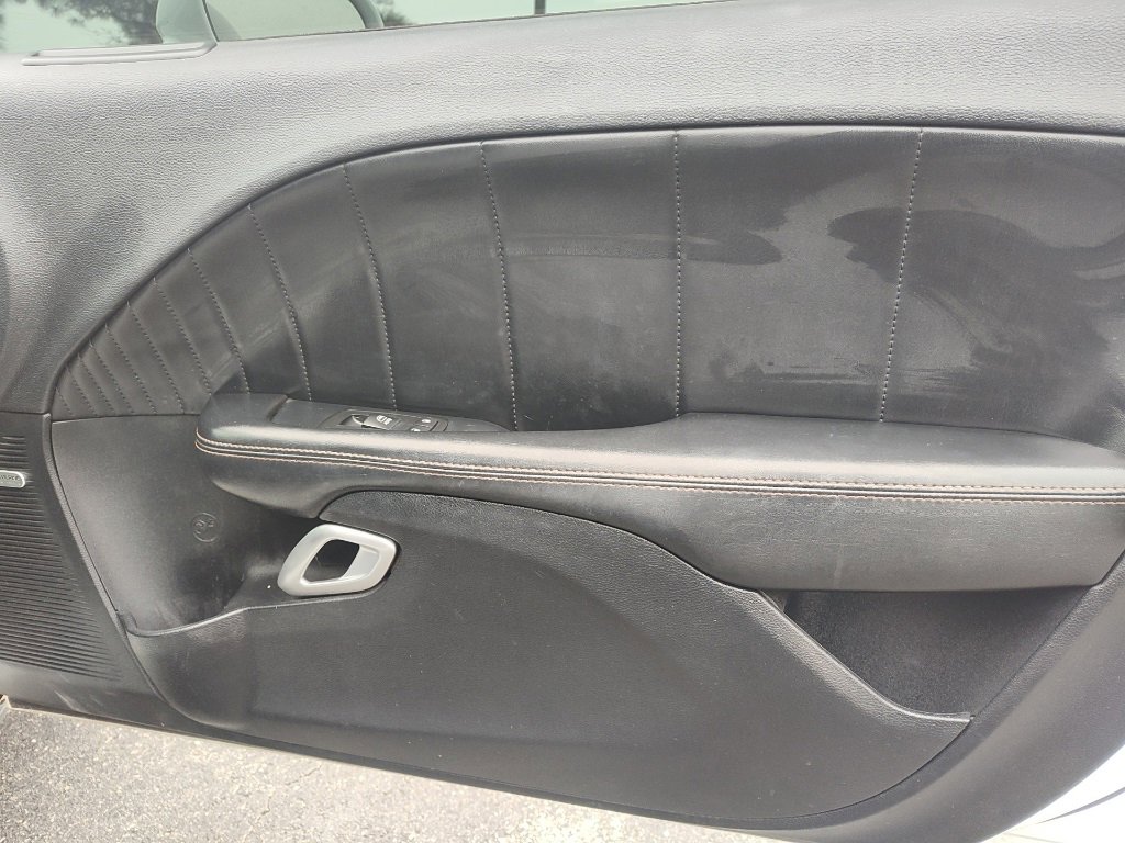 Used 2015 Dodge Challenger R/T Plus image 9