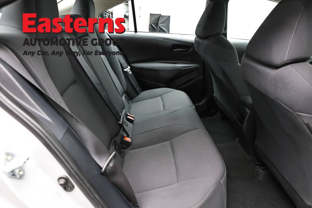 Used 2022 Toyota Corolla LE FWD image 22