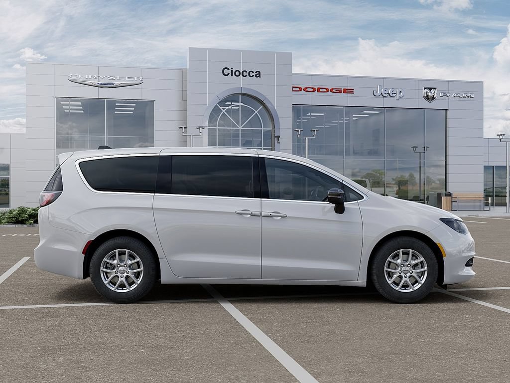 New 2026 Chrysler Voyager LX FWD image 21
