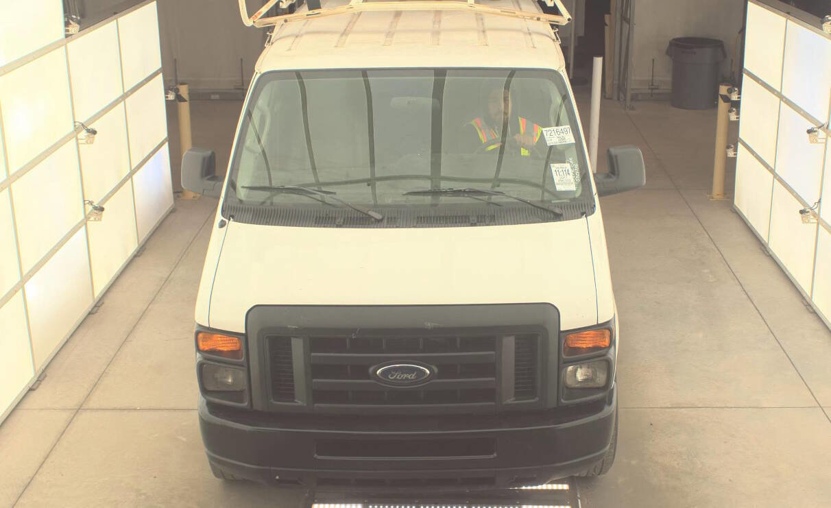 Used 2011 Ford E-150 and Econoline 150 image 14