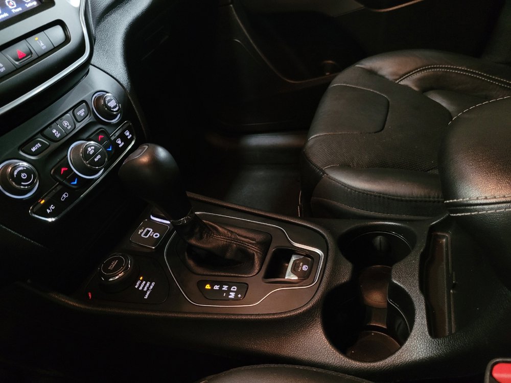 Used 2021 Jeep Cherokee Latitude Lux 80th Anniv w/ Quick Order Package 26U 80TH AWD/4WD image 26