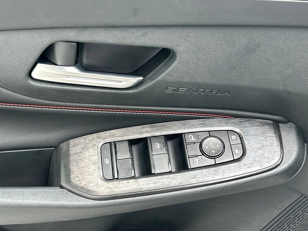 New 2026 Nissan Sentra SR w/ Floor Mat Package FWD image 17