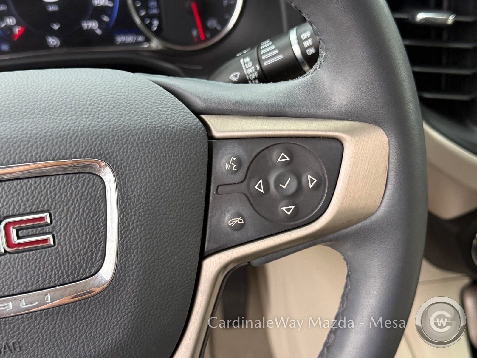 Used 2023 GMC Acadia Denali AWD/4WD image 16