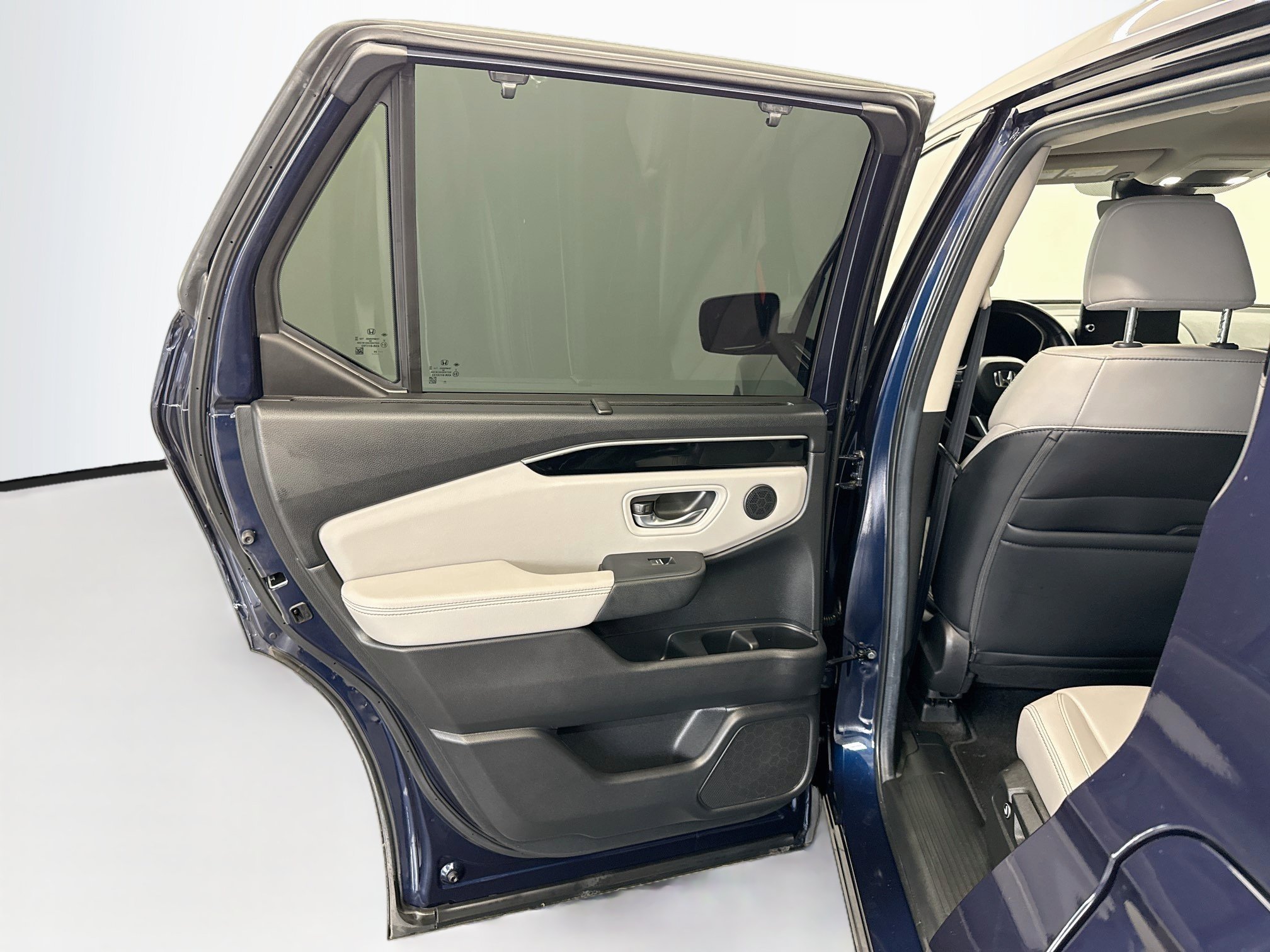 Used 2025 Honda Pilot EX-L image 34