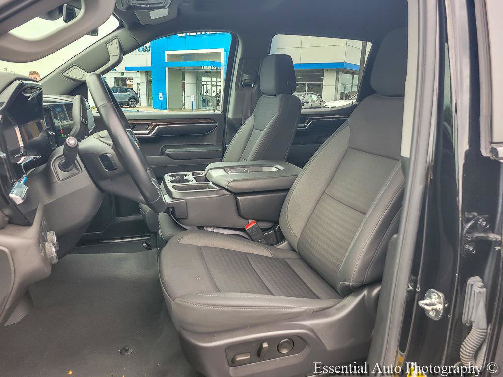 Certified 2024 Chevrolet Silverado 1500 LT AWD/4WD image 15