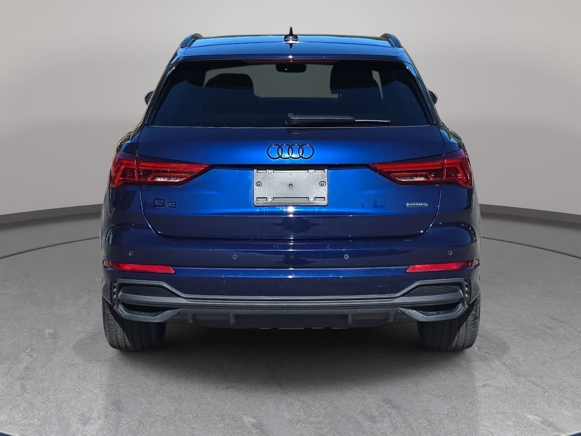 Used 2023 Audi Q3 2.0T Premium w/ Black Optic Sport Package AWD/4WD image 6