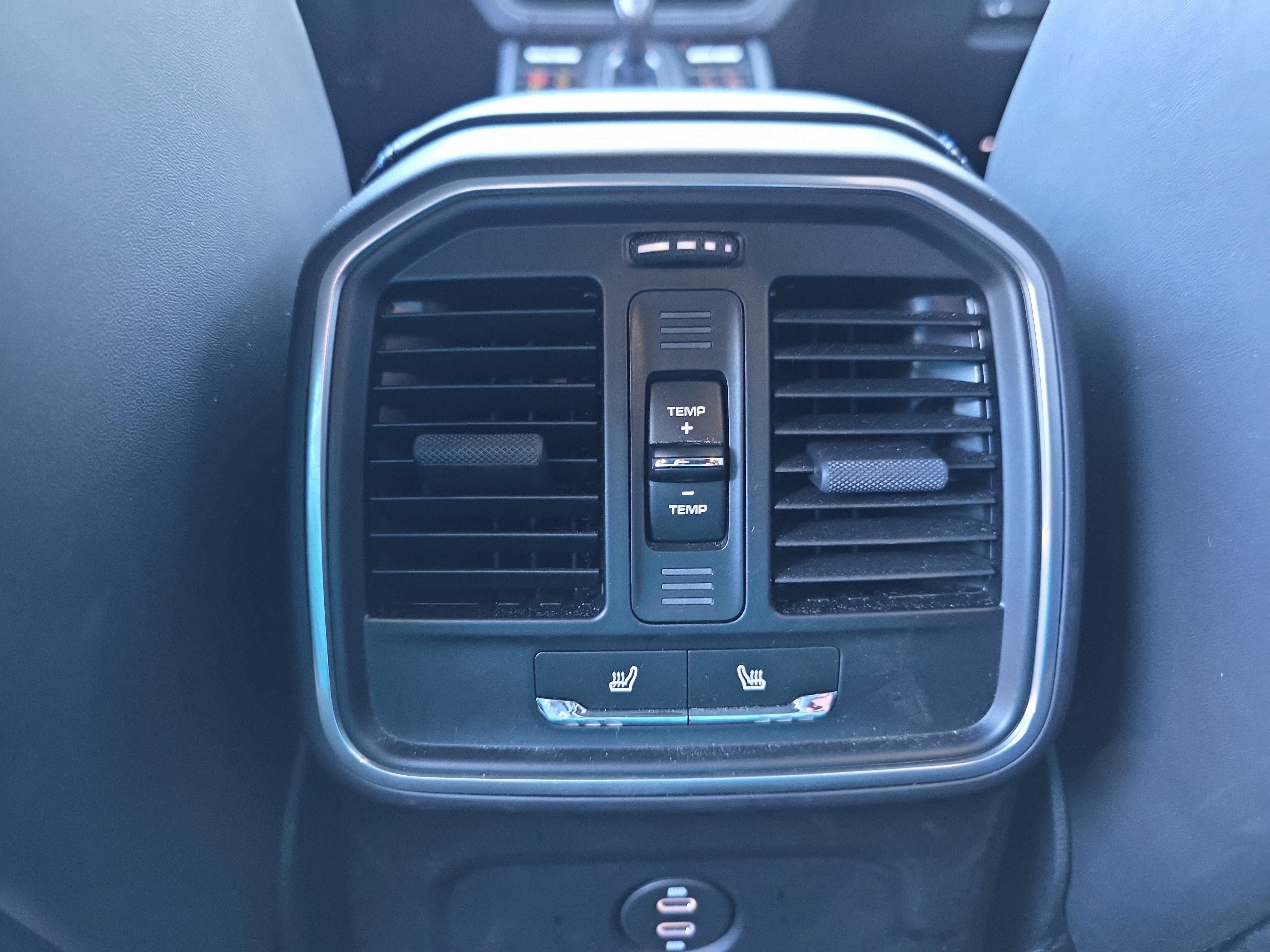 Used 2025 Porsche Macan GTS image 15