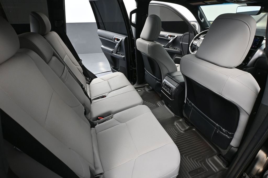 Used 2023 Lexus GX 460 w/ Black Line Special Edition AWD/4WD image 46