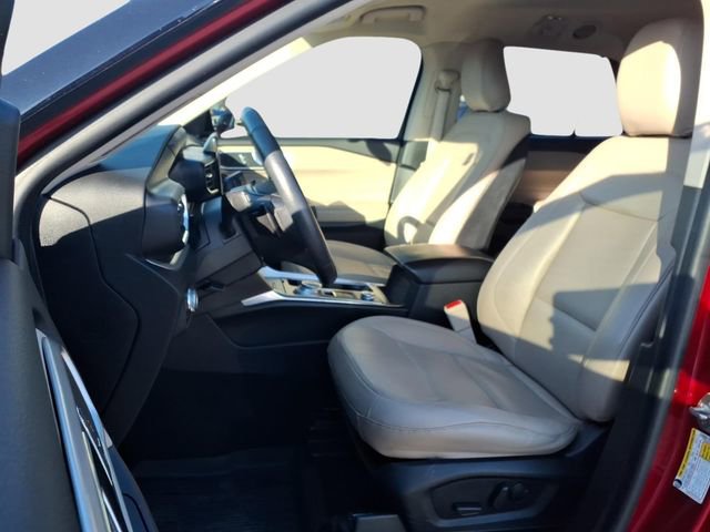 Used 2020 Ford Explorer XLT w/ Equipment Group 202A image 21