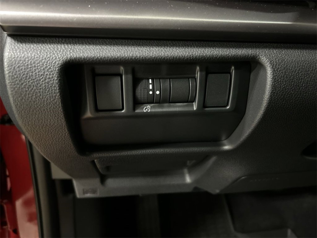 Certified 2025 Subaru Impreza 2.0i image 17