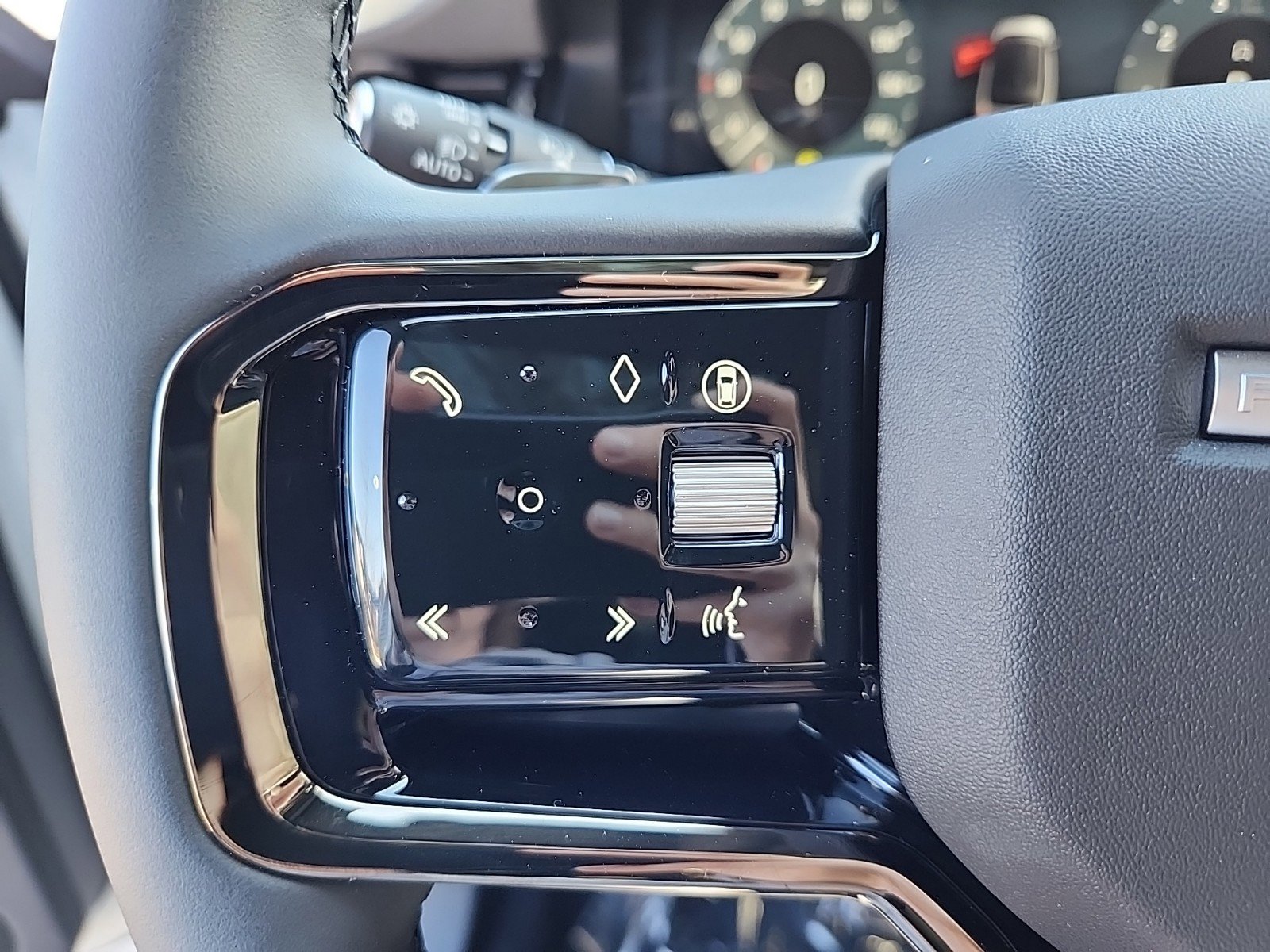 New 2026 Land Rover Range Rover Evoque S image 19