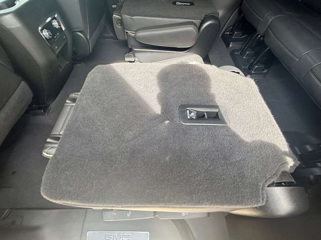 Used 2022 GMC Yukon SLT image 27