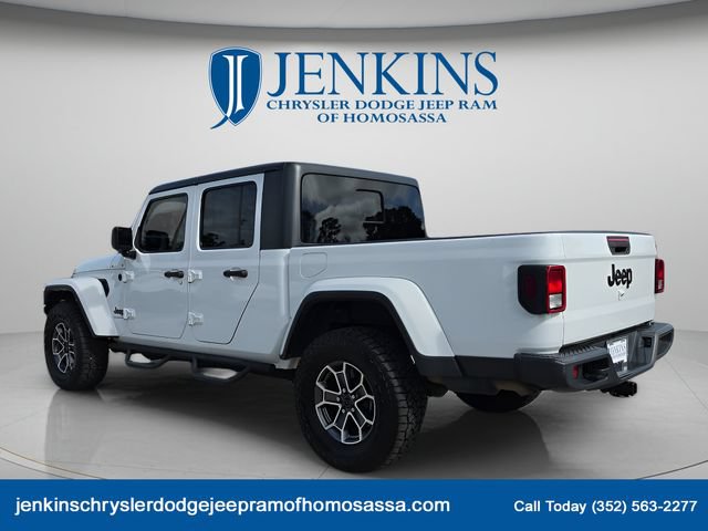 Used 2020 Jeep Gladiator Overland AWD/4WD image 7
