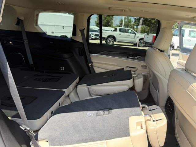 Used 2021 Jeep Grand Cherokee L Limited w/ Trailer Tow Package AWD/4WD image 37