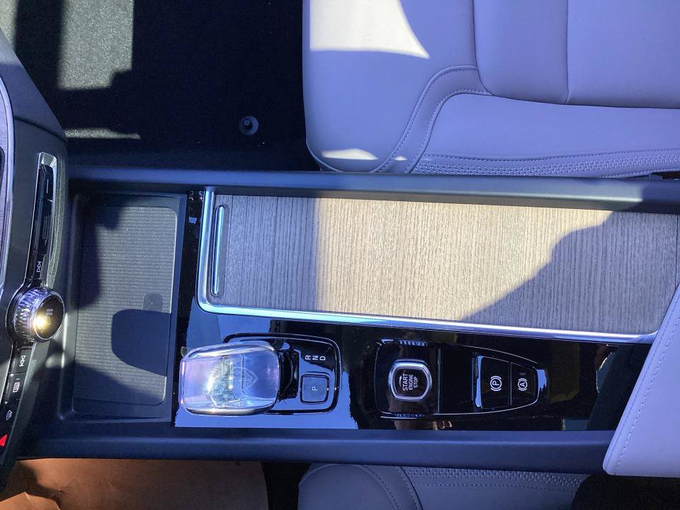 New 2027 Volvo XC60 B5 Plus AWD/4WD image 20
