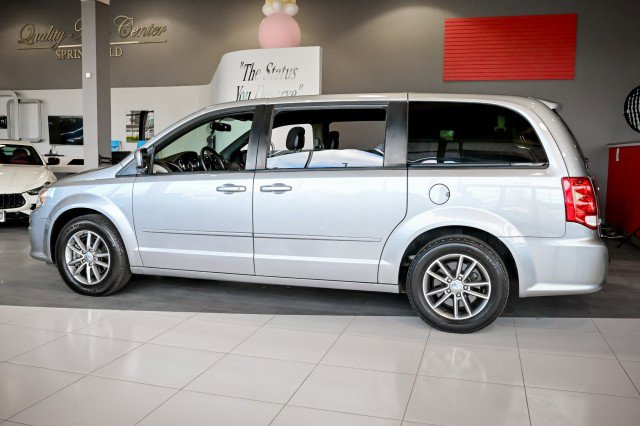 Used 2017 Dodge Grand Caravan SE FWD image 8