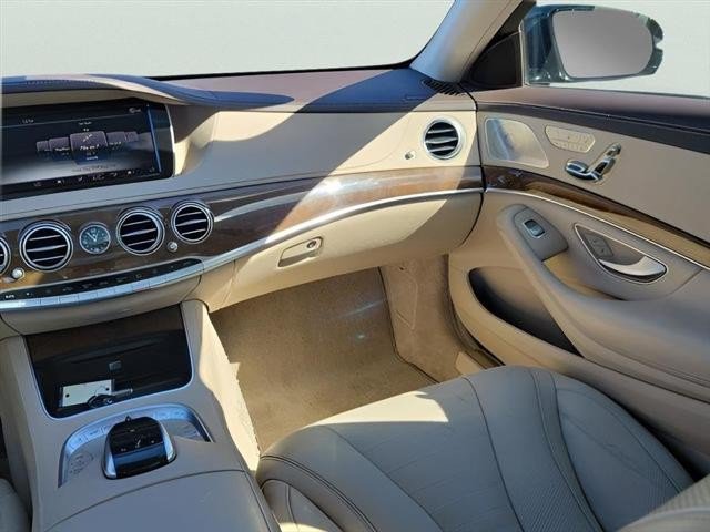 Used 2015 Mercedes-Benz S 550 Sedan w/ Premium 1 Package image 16