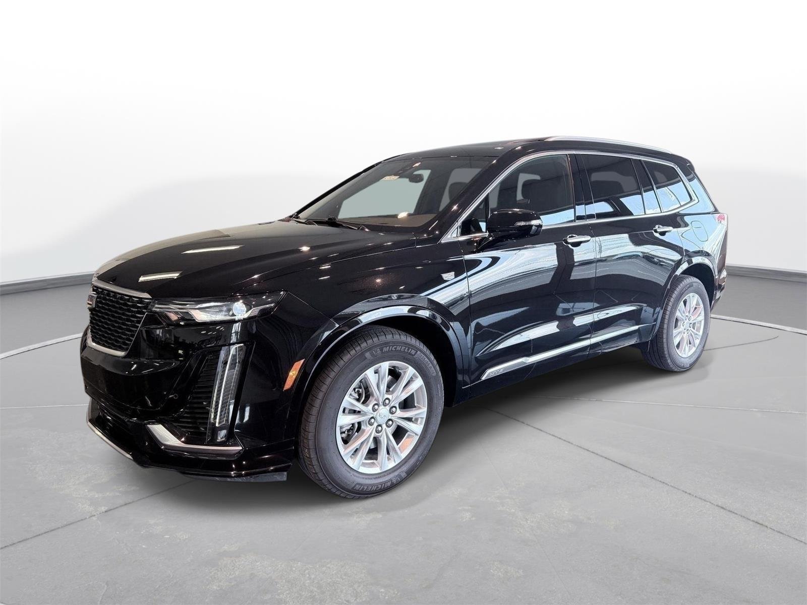 Used 2024 Cadillac XT6 Luxury w/ LPO, Floor Liner Package AWD/4WD image 8