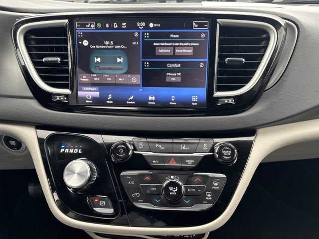 Used 2024 Chrysler Pacifica Touring-L FWD image 23