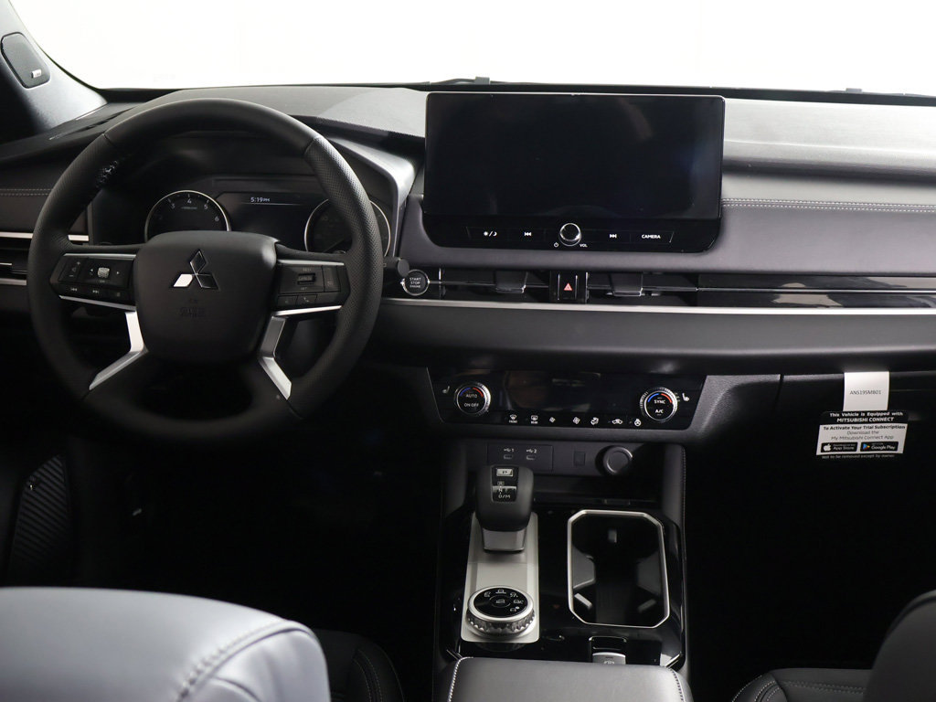 New 2026 Mitsubishi Outlander LE FWD image 34