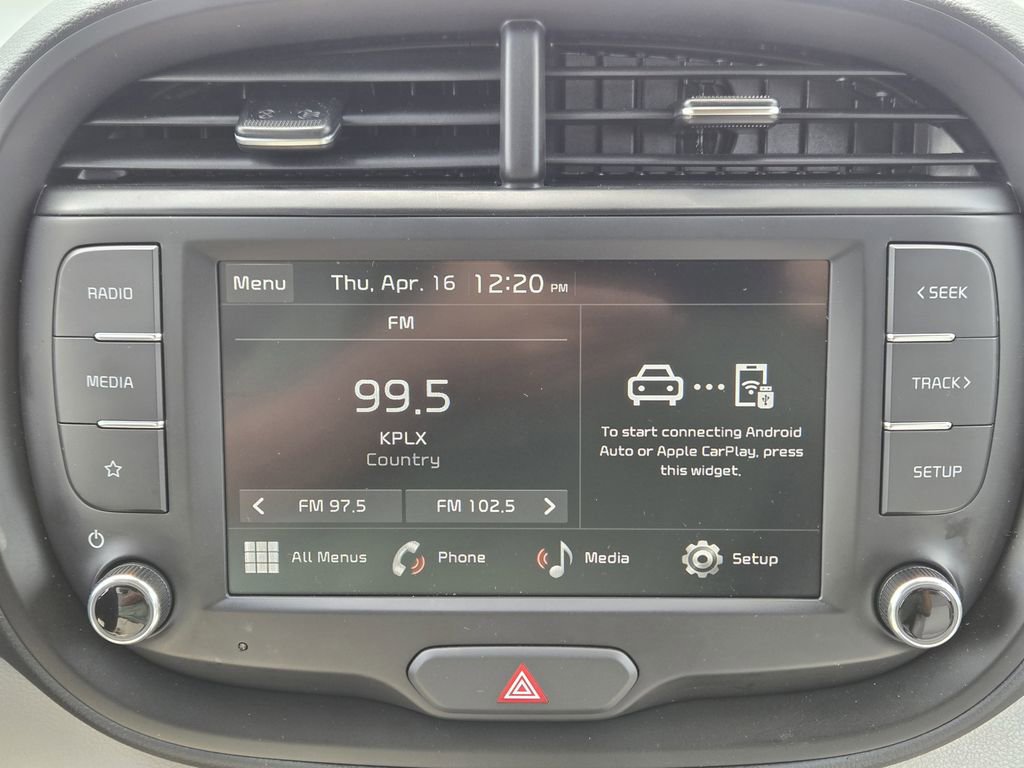 Certified 2025 Kia Soul LX w/ LX Technology Package FWD image 8