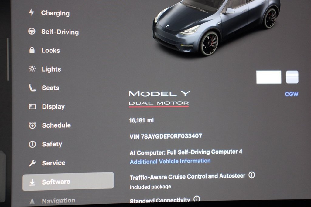 Used 2024 Tesla Model Y Performance AWD/4WD image 15