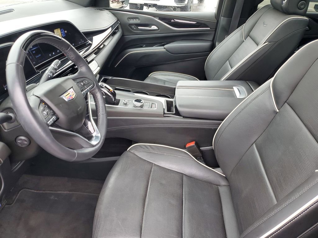 Used 2023 Cadillac Escalade Sport w/ LPO, ONYX Package image 5