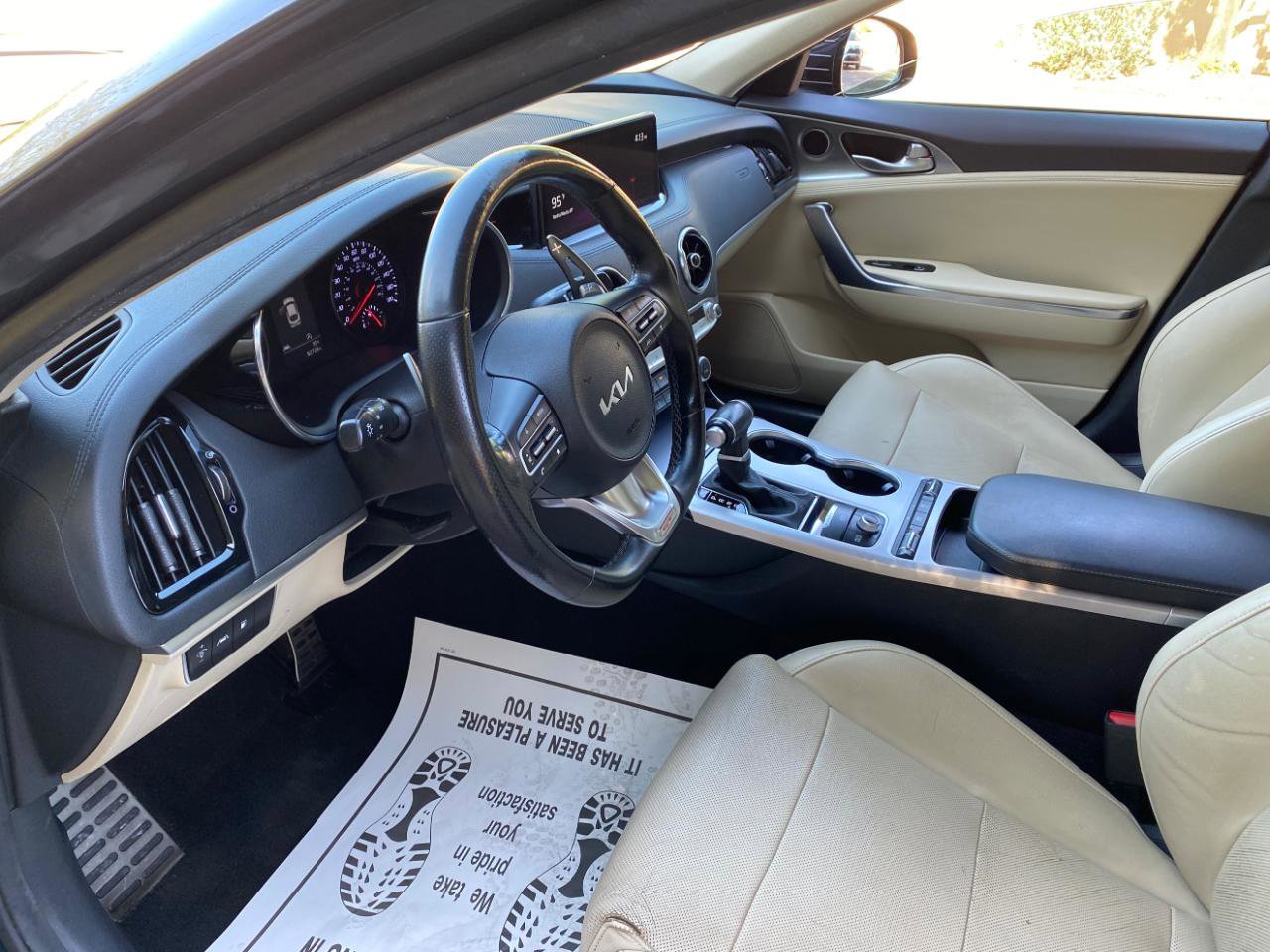 Used 2022 Kia Stinger GT1 RWD image 28