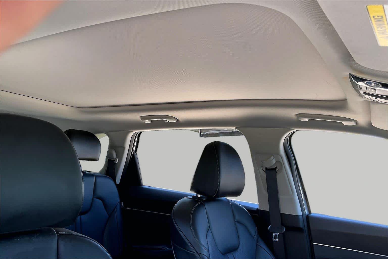 Used 2025 Kia Sorento S w/ Panoramic Sunroof Package FWD image 14