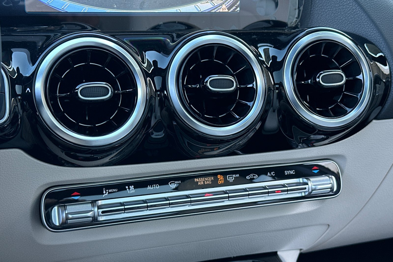 New 2026 Mercedes-Benz GLA 250 4MATIC image 20