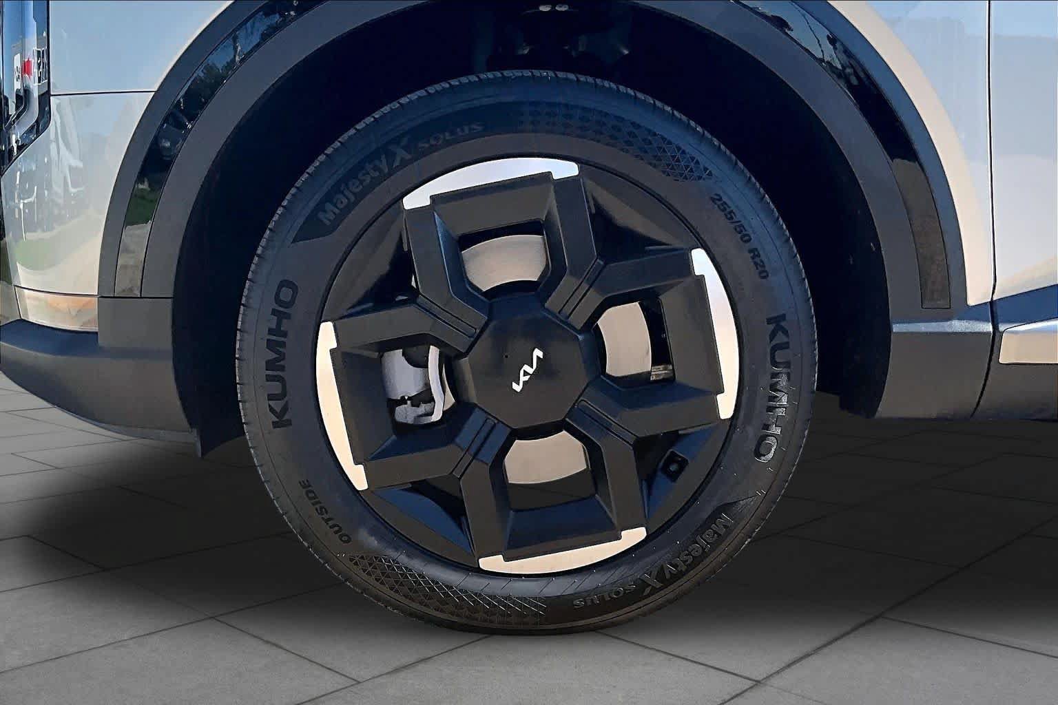 Certified 2027 Kia Telluride EX w/ Towing Package FWD image 10