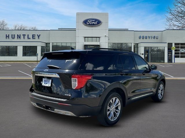 Certified 2023 Ford Explorer XLT w/ Equipment Group 202A AWD/4WD image 5