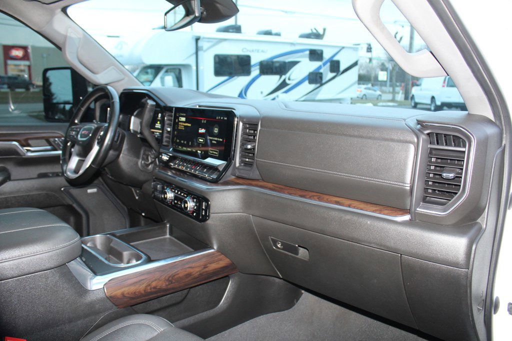Used 2024 GMC Sierra 2500 SLT w/ SLT Convenience Package image 21