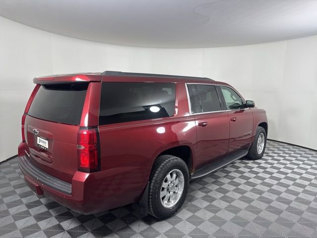 Used 2018 Chevrolet Suburban LT image 3