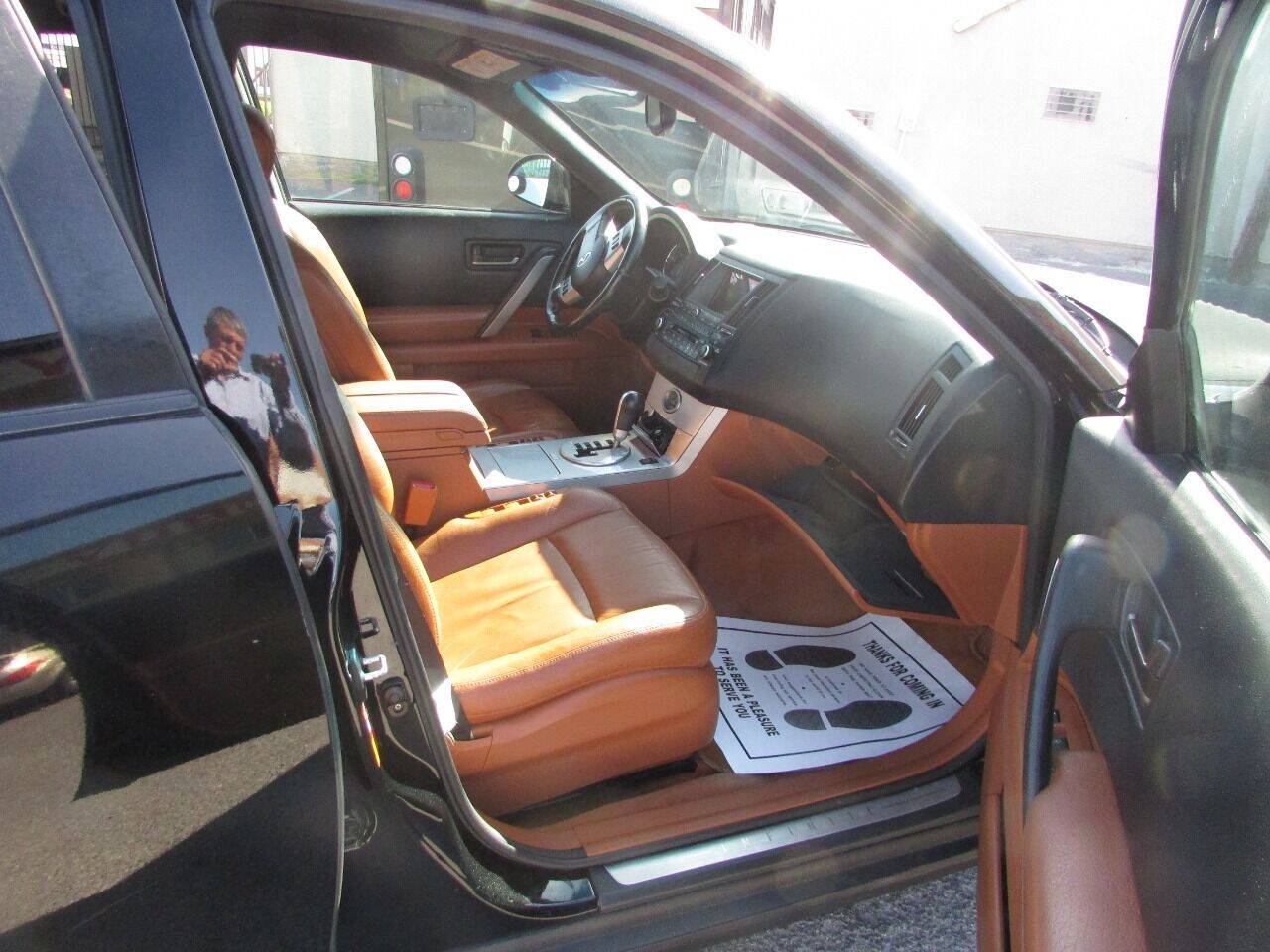 Used 2004 INFINITI FX35 2WD w/ Touring Pkg image 31