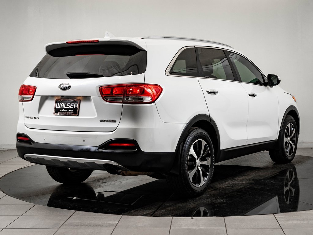 Used 2016 Kia Sorento EX w/ EX Premium Package image 10