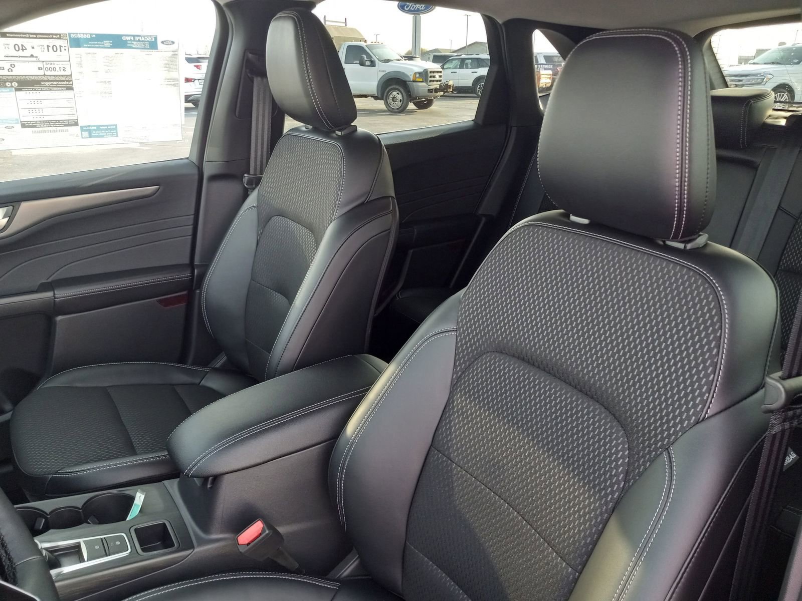 New 2025 Ford Escape SE image 11
