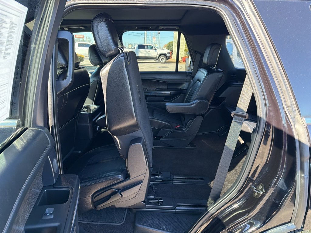 Used 2021 Ford Expedition Limited image 25
