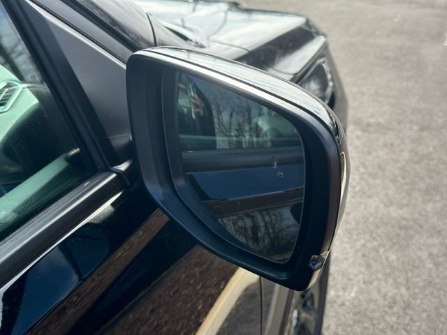 Used 2025 Honda Pilot Black Edition image 12