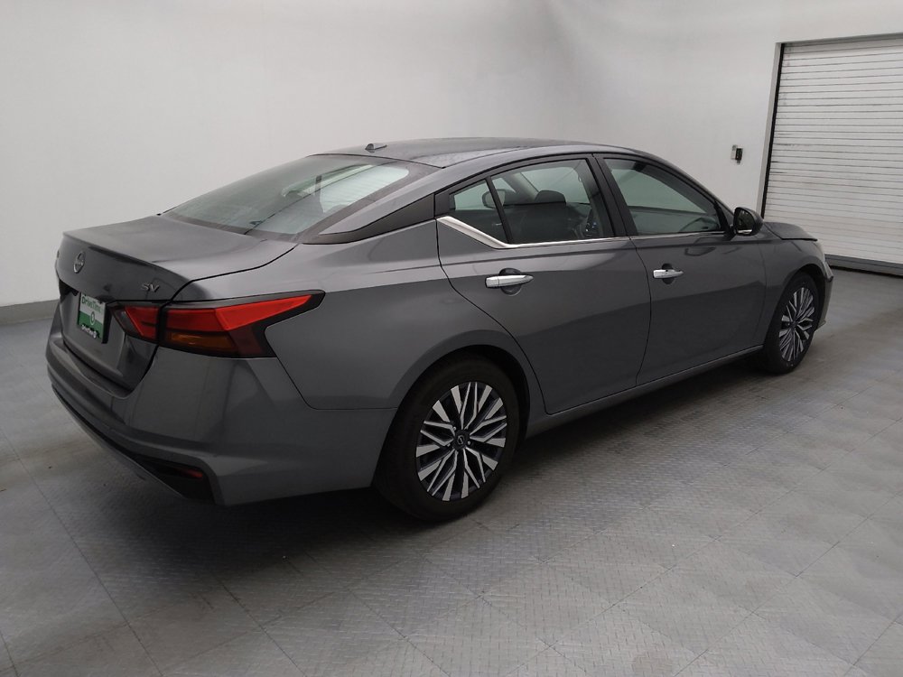 Used 2024 Nissan Altima 2.5 SV image 10