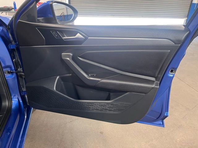 Used 2024 Volkswagen Jetta SE image 12